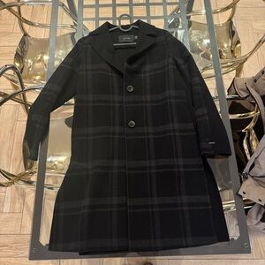 Tahari size small wool Coat